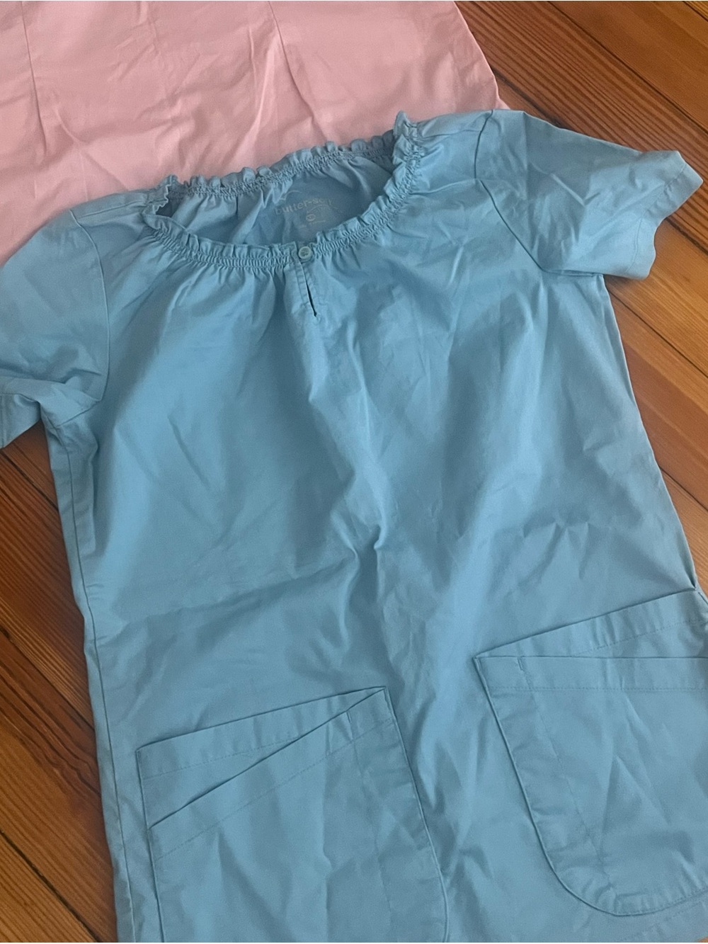 NWOT Butter Soft Scrub Top